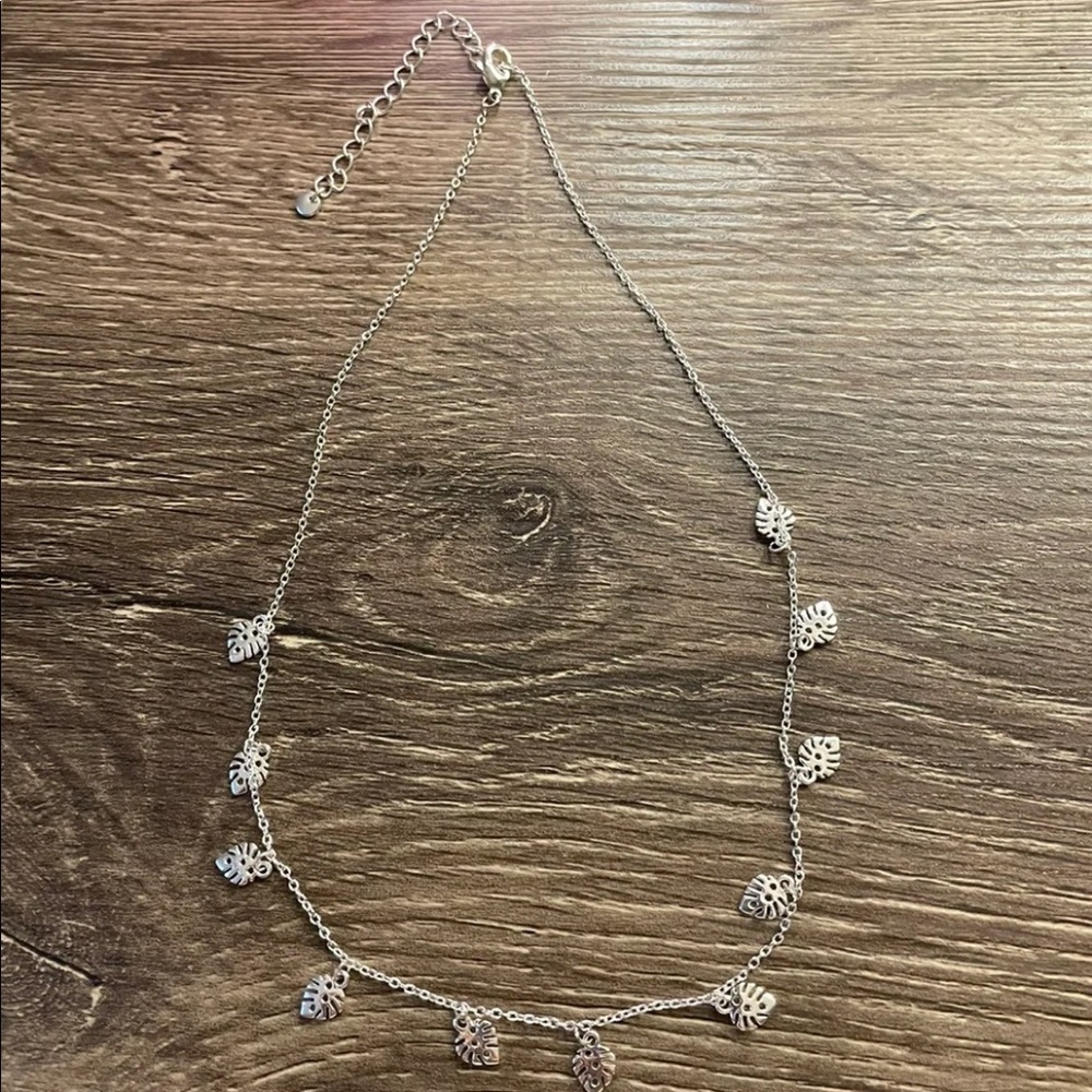 Silver leaves necklace
